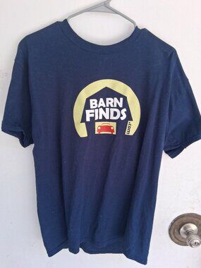 Barn Finds Heavy Cotton Men's Gildan Barn Finds.com Cars Graphic Print T-Shirt L